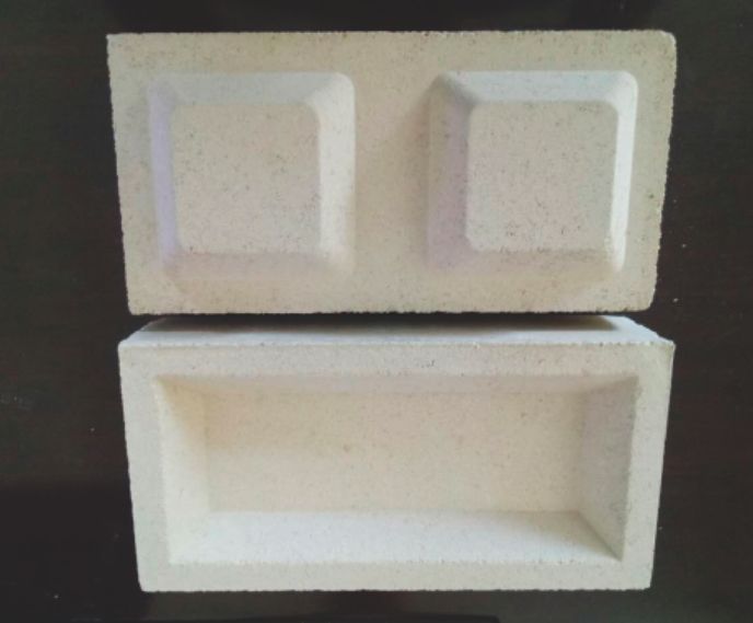ģ